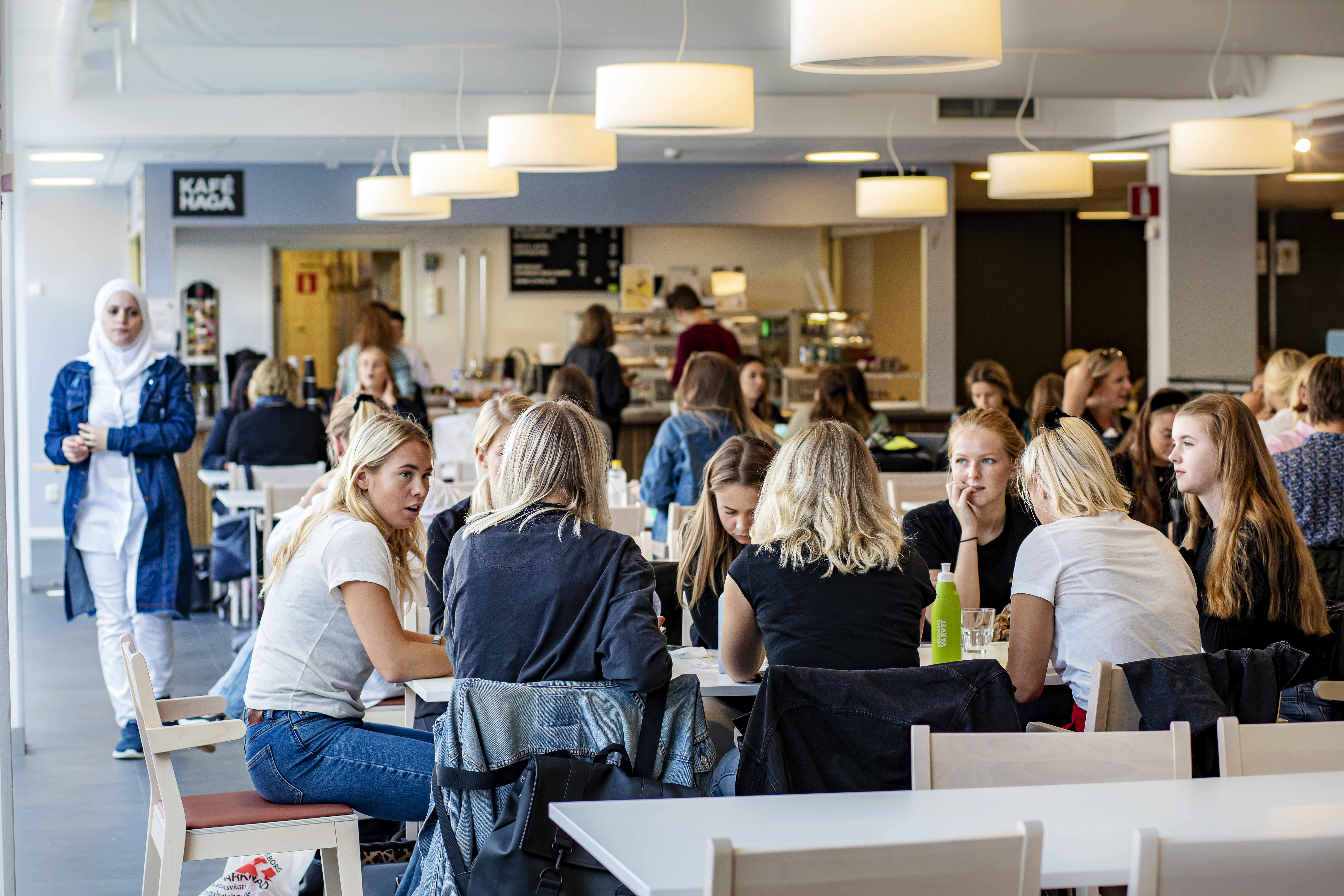Studenter i Kafé Haga