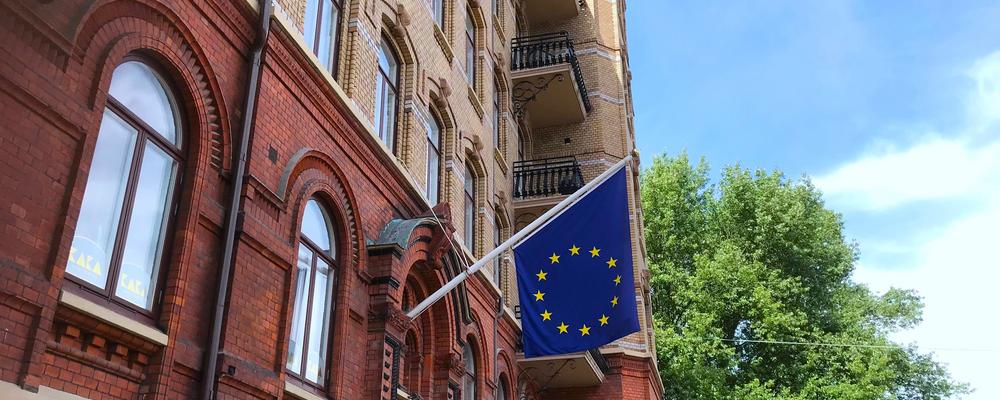 EU-flagga på fasad i Göteborg